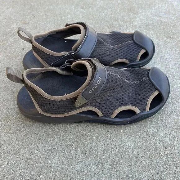 Crocs Swiftwater Mesh Closed Toe Deck Brown Sandals Men’s Size 7 - Picture 1 of 8